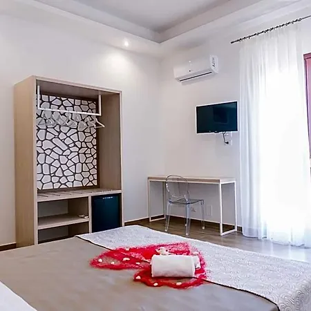 Alojamento de Acomodação e Pequeno-almoço Le Tartarughe 4*